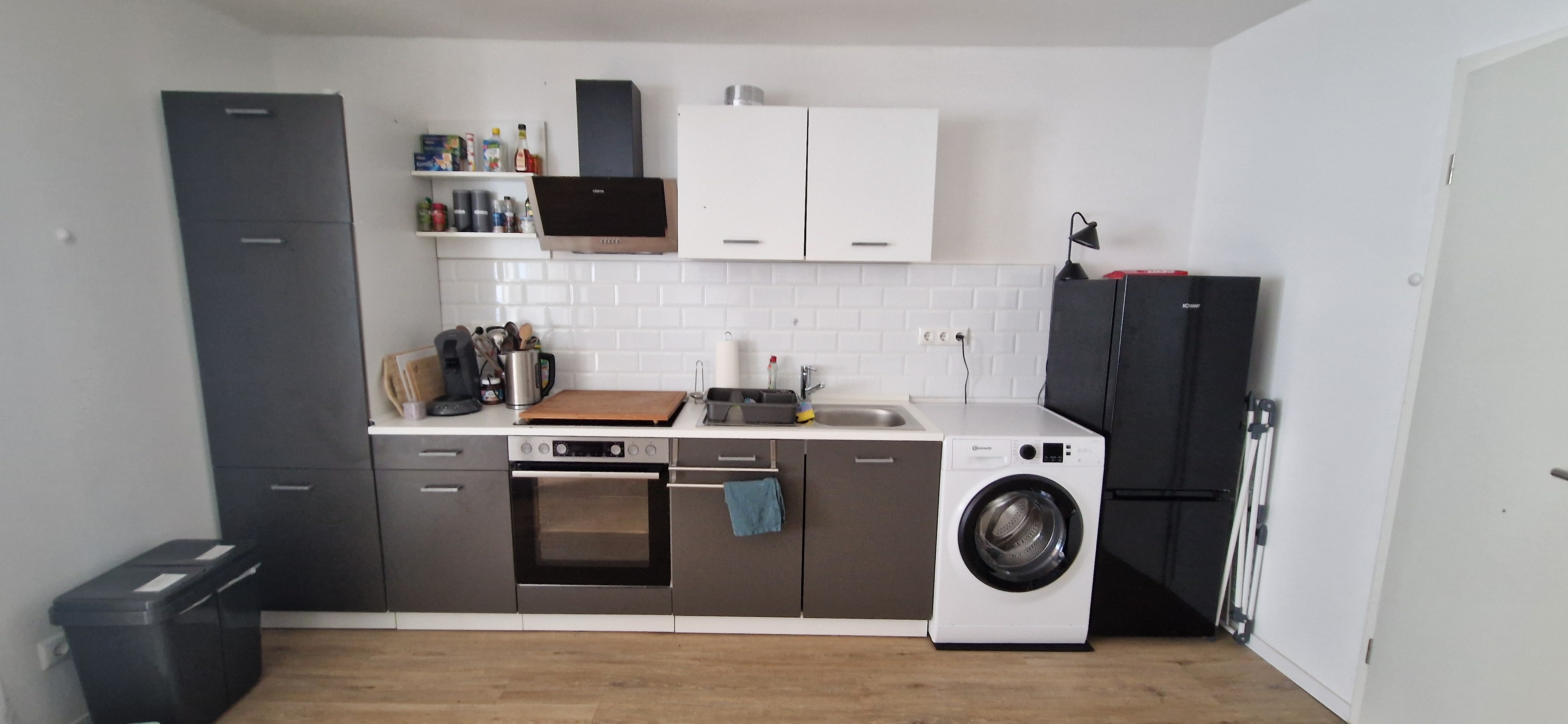 Küche mit Arbeitsfläche